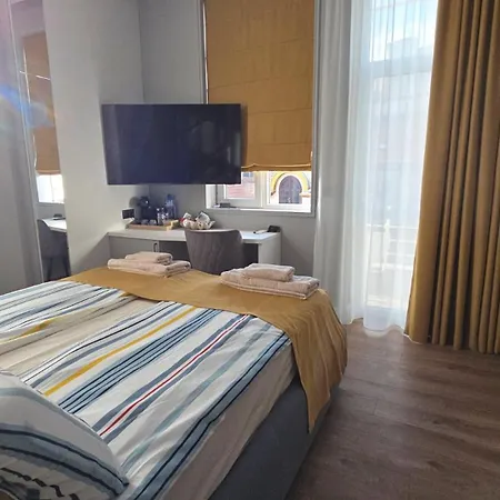 Fs Romantic Kapana View Luxury Suite アパート プロヴディフ
